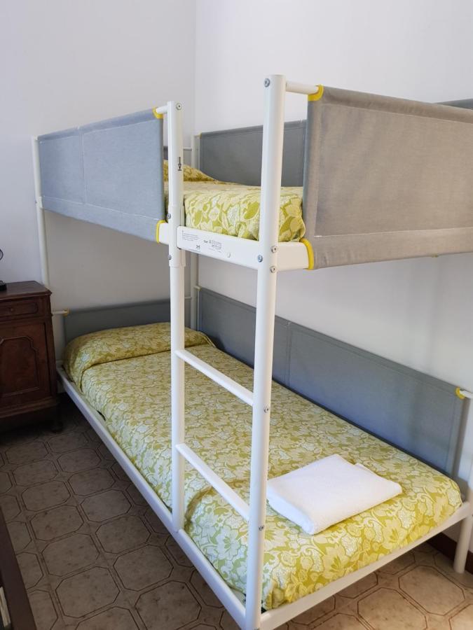 Terrace & Parking - Holiday Home Near Fegina Beach Монтеросо ал Маре Екстериор снимка