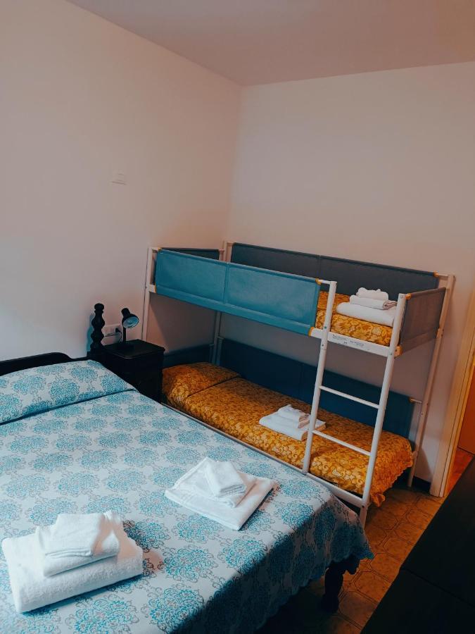 Terrace & Parking - Holiday Home Near Fegina Beach Монтеросо ал Маре Екстериор снимка