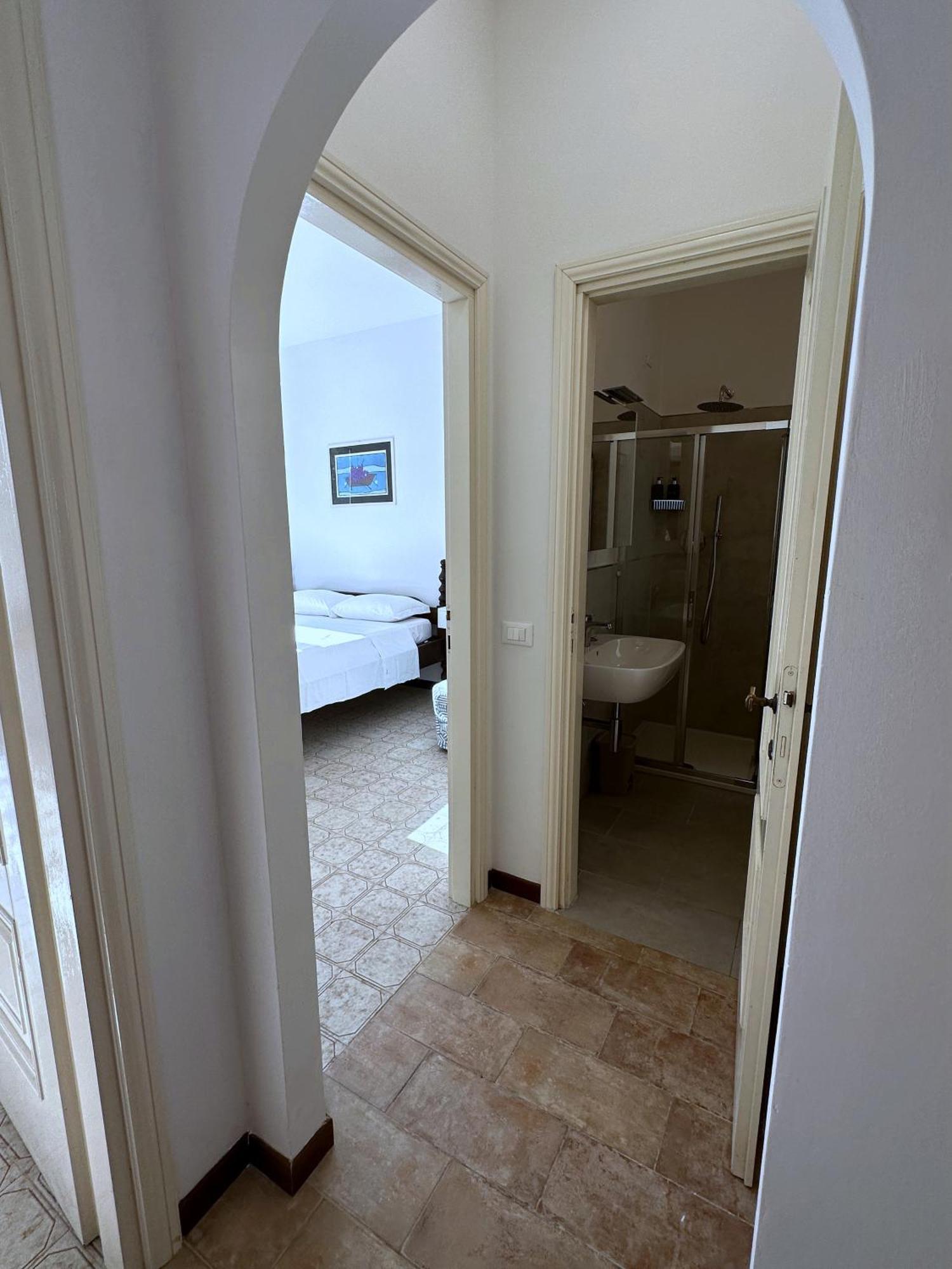 Terrace & Parking - Holiday Home Near Fegina Beach Монтеросо ал Маре Екстериор снимка
