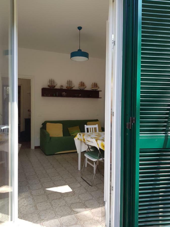 Terrace & Parking - Holiday Home Near Fegina Beach Монтеросо ал Маре Екстериор снимка